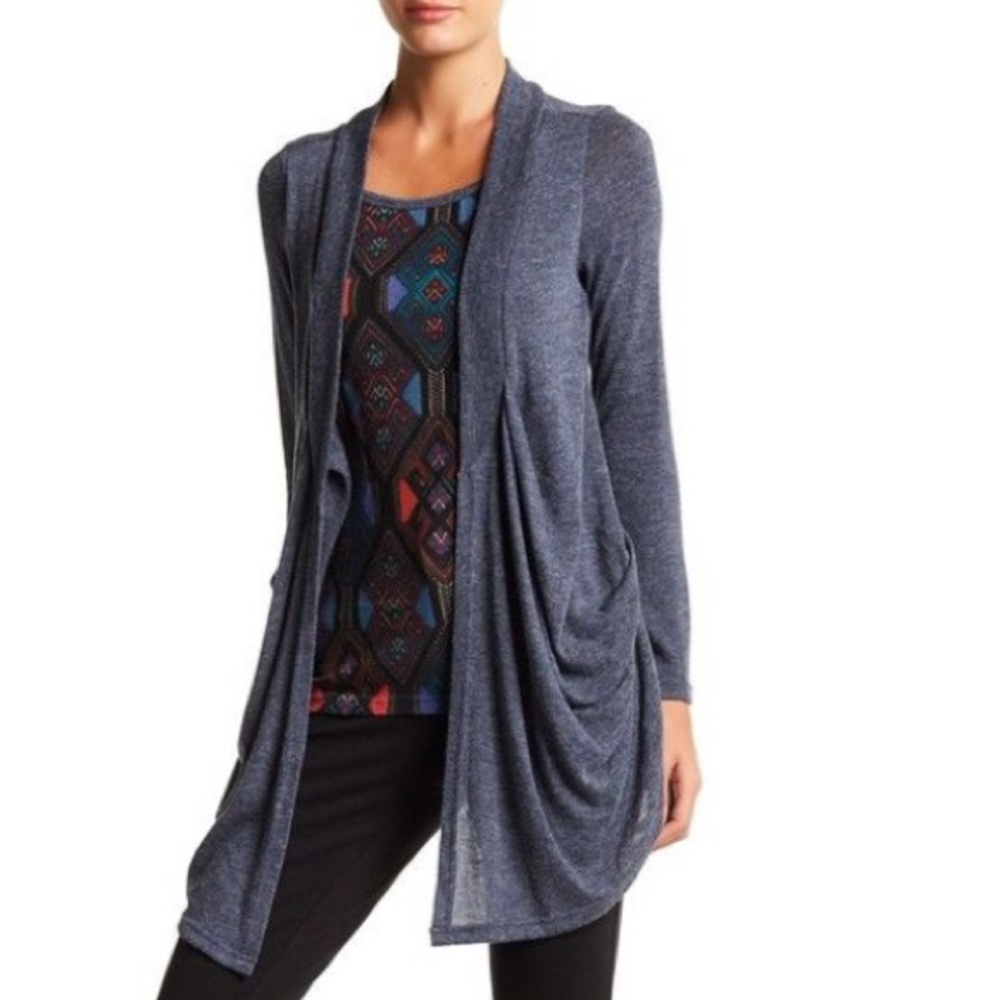 Papillon twofer geo print top size small grey